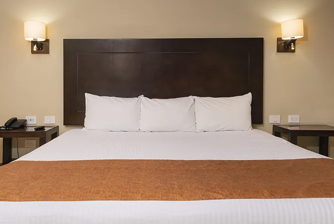 Accommodations Hotel El Camino Hotel & Suites